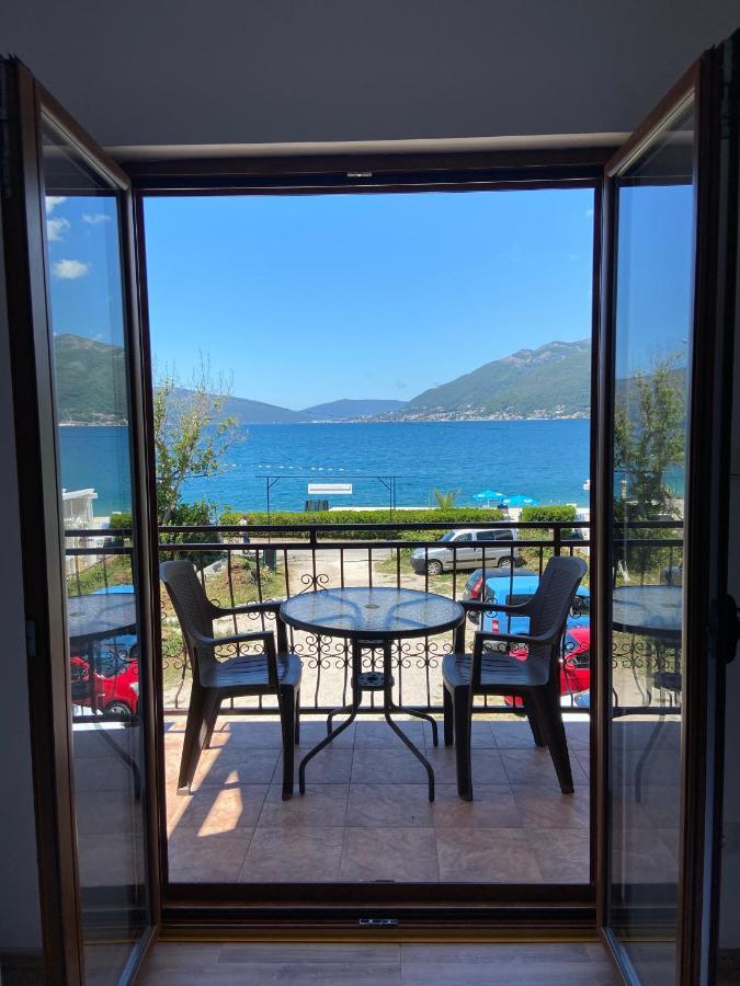 Apartments Family Tivat Exterior foto