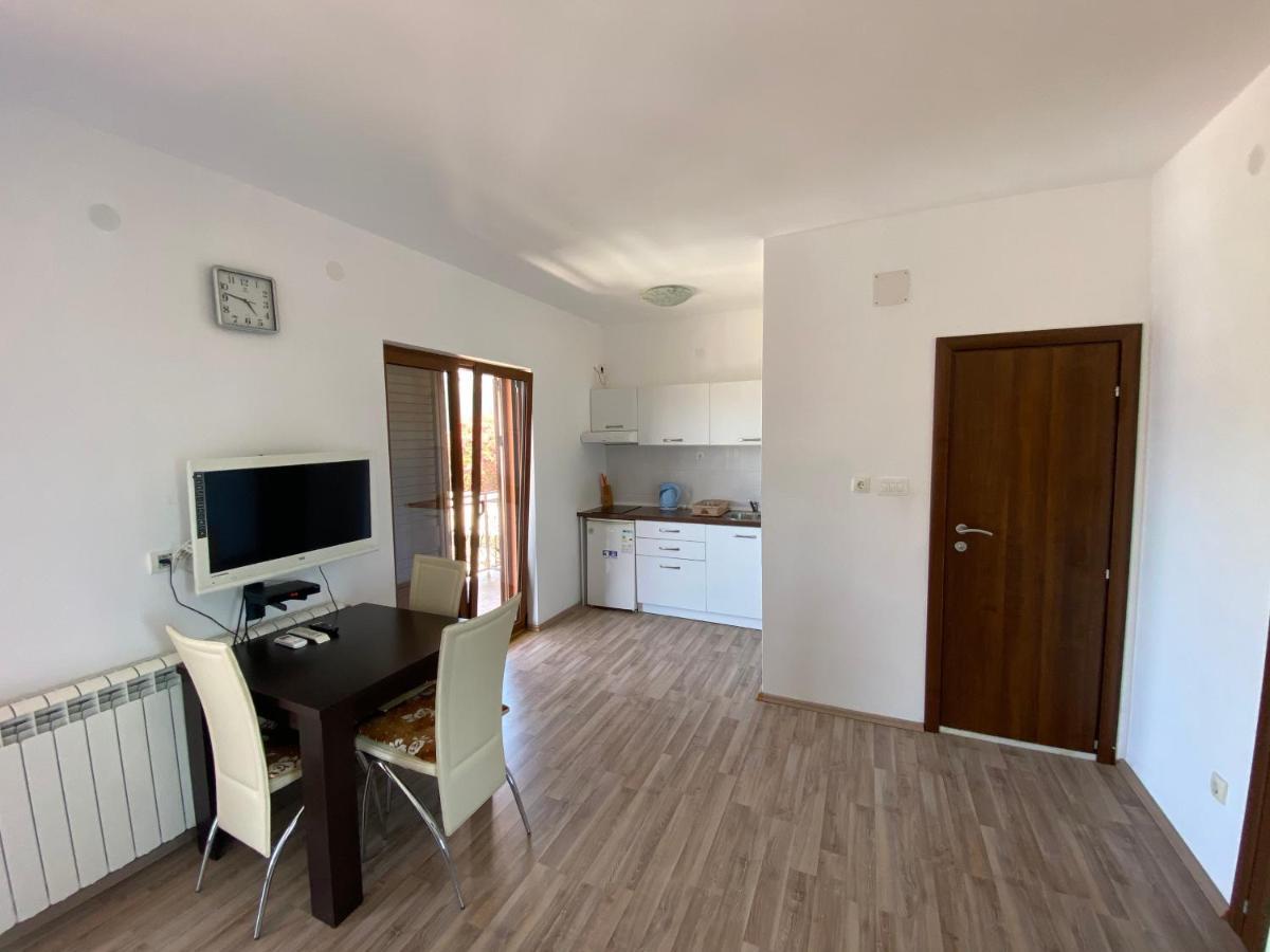Apartments Family Tivat Exterior foto
