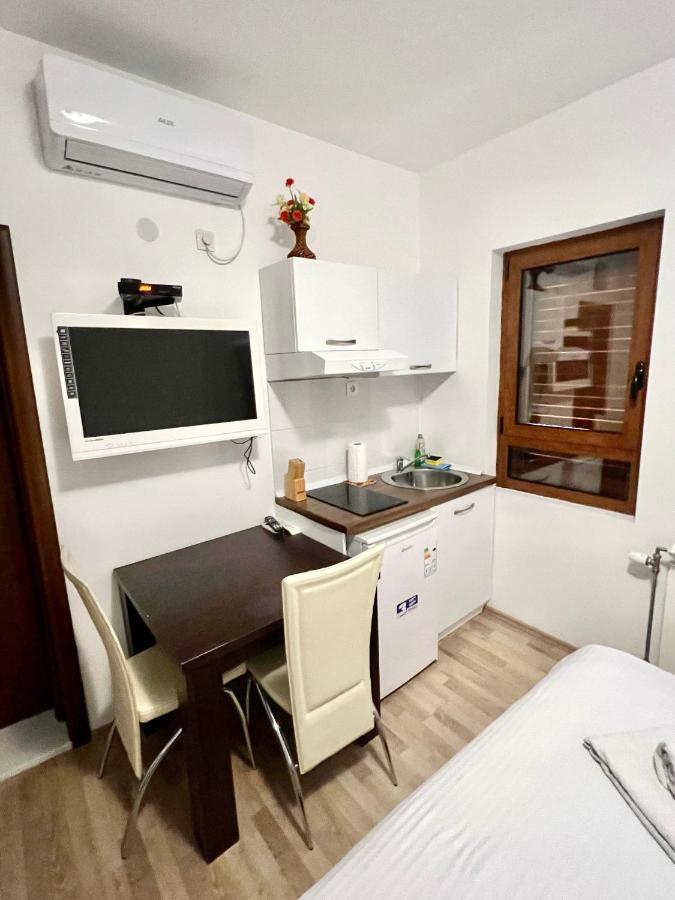 Apartments Family Tivat Exterior foto