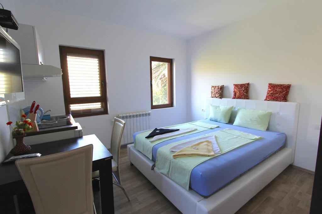 Apartments Family Tivat Zimmer foto